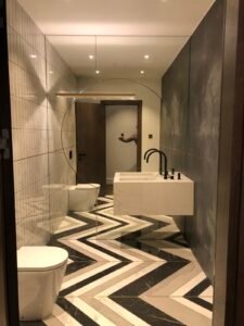 Per visa siena su integruotu apavaliu veidrodziu