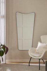 veidrodis-su remeliu-figurinis