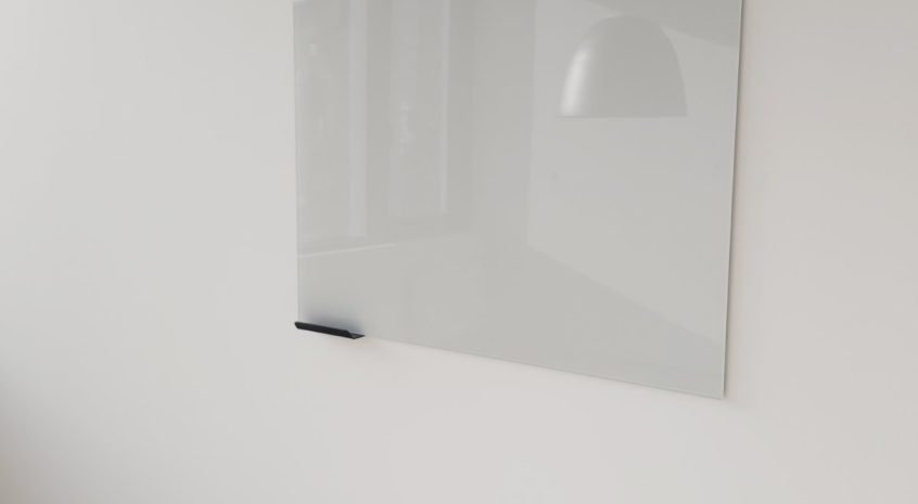 Balta rašymo lenta 1200x900 su juoda lentynele (002)