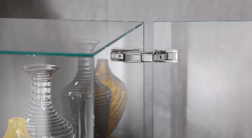 Cristallo-Hinge-by-BLUM-1-1