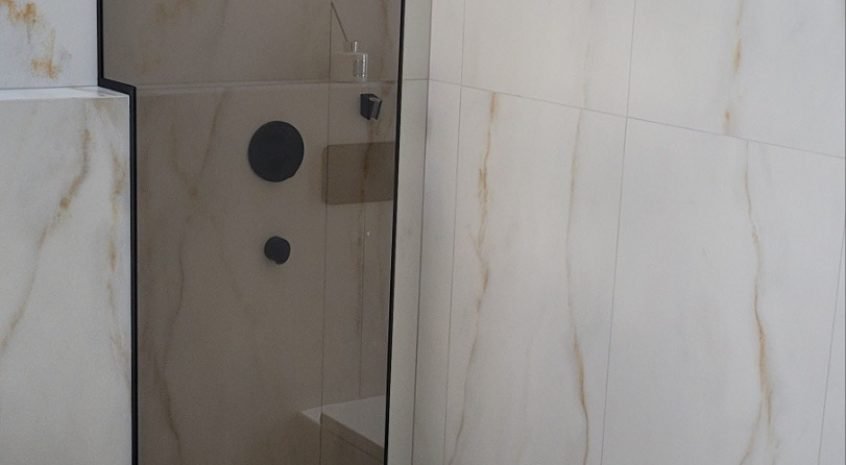 Dušo sienelė 8 mm bronzinis