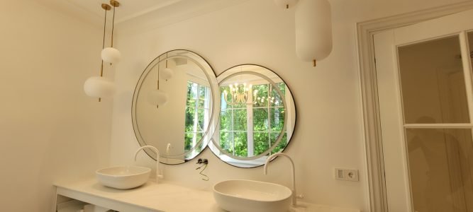 Dvigubas LED veidrodis