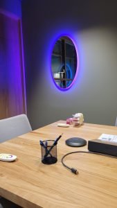 Elipsės formos veidrodis su RGB 4