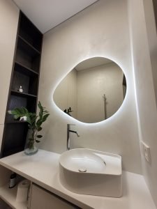 Figūrinis LED veidrodis 2