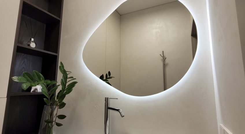 Figūrinis LED veidrodis 2