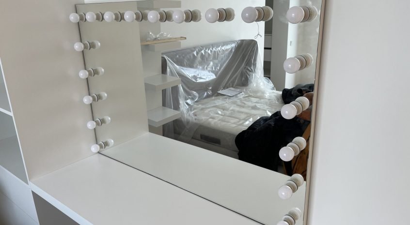 Makijažinis veidrodis 2