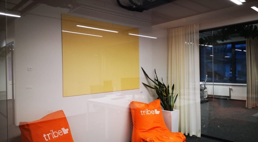 Stiklinės rašymo lenta geltona