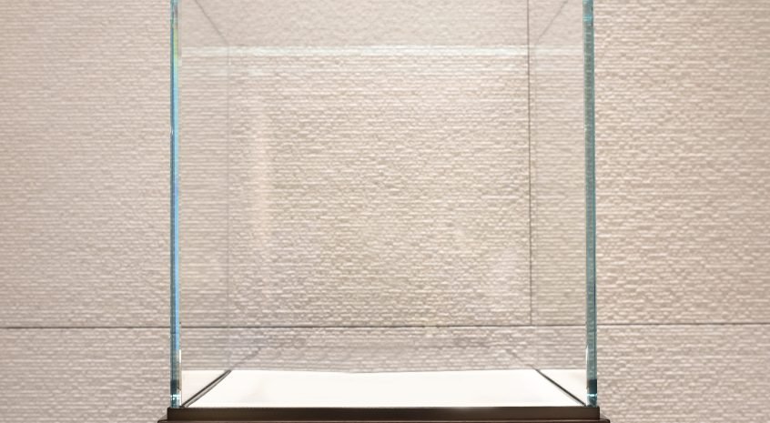 Empty,Glass,Showcase,Display